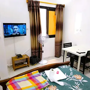 Maison d'hôtes Chambre Ngor- Douche Privee-salon-cuisine-netflix, Dakar